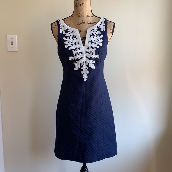 Lilly Pulitzer blue white jacquard sheath dress 2 - Picture 1 of 16